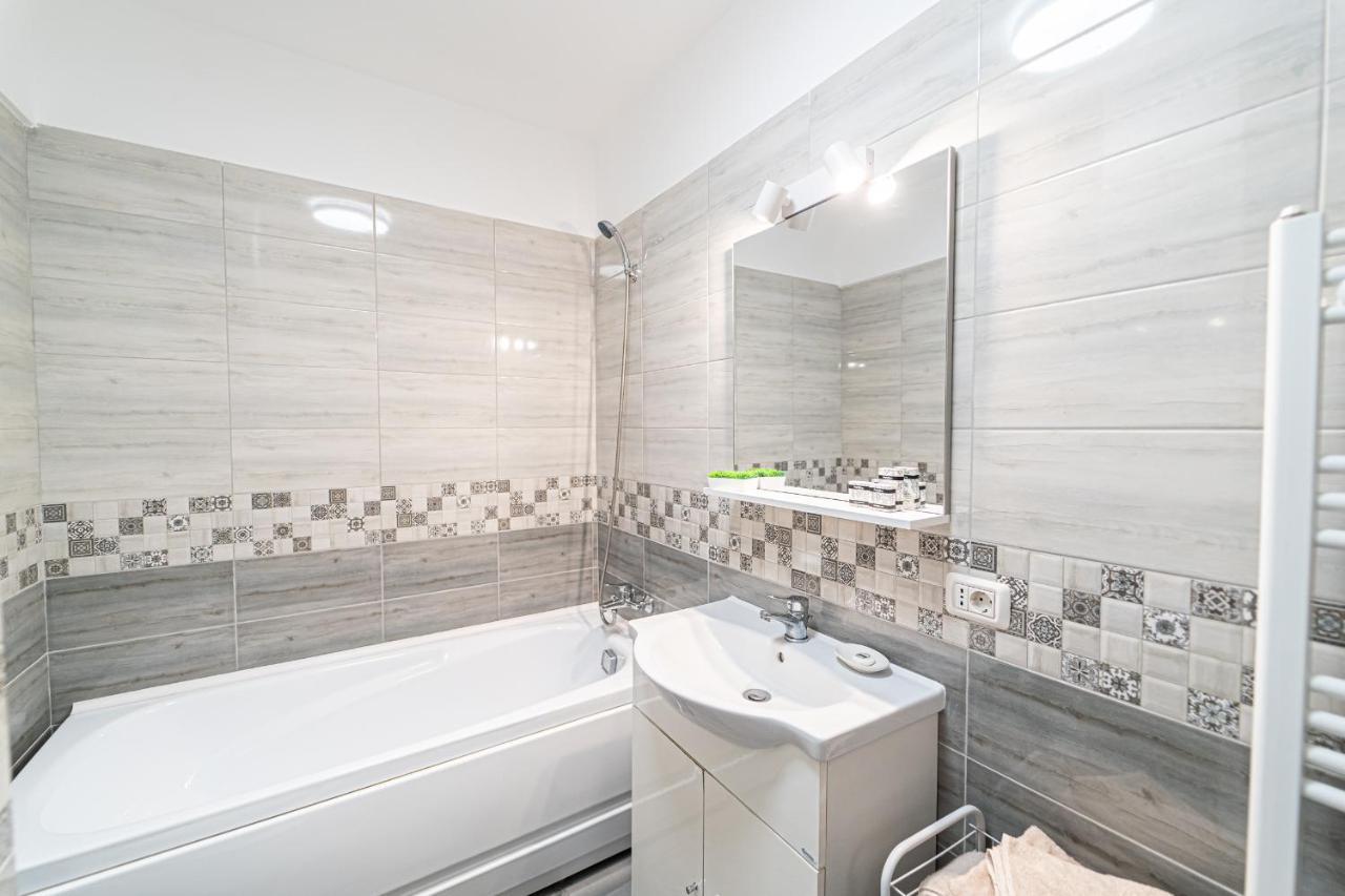 Apartament Delux Bacău Zewnętrze zdjęcie